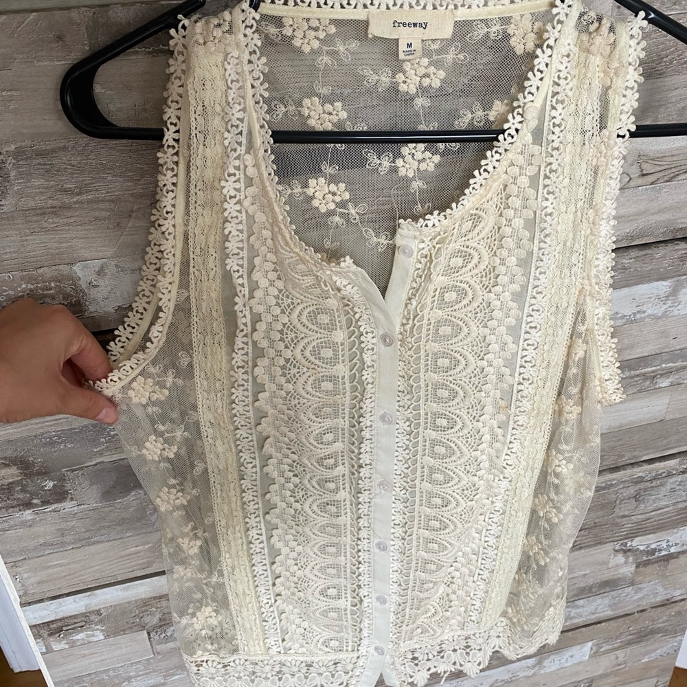 Buckle Top